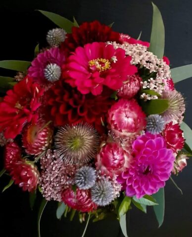 Bruidsboeket pluktuin Dahlia Zinnia Strobloem